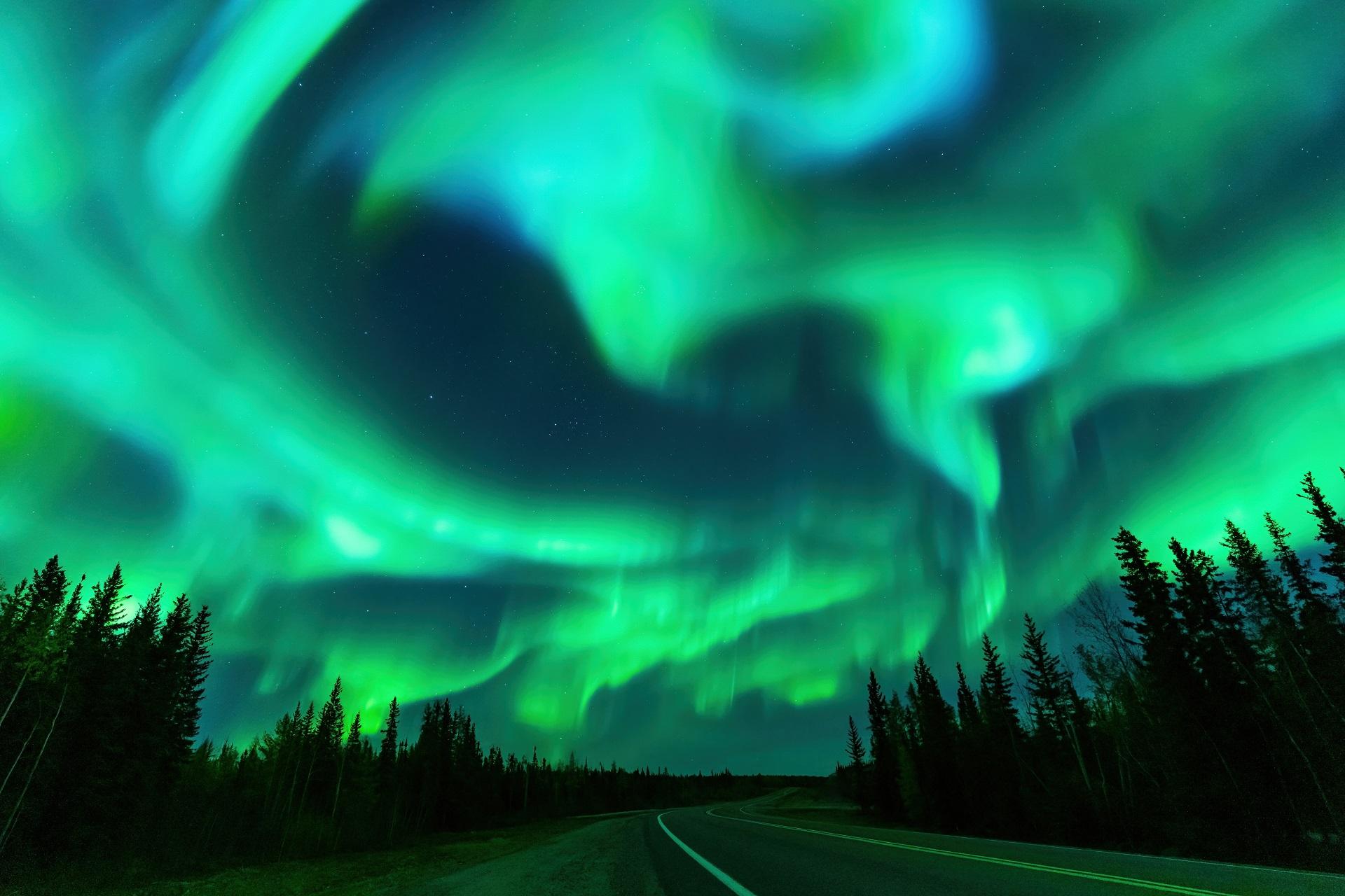 Another spectacular aurora borealis lights up Alberta sky: 'This was a good  event