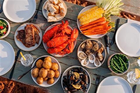 【赤毛のアンの世界に浸る】島を彩る季節と食を愉しむ旅 プリンスエドワード島とナイアガラの滝８日間