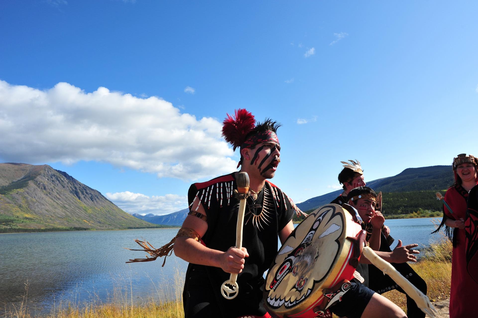 Dakka Kwa’an dancers and musicians