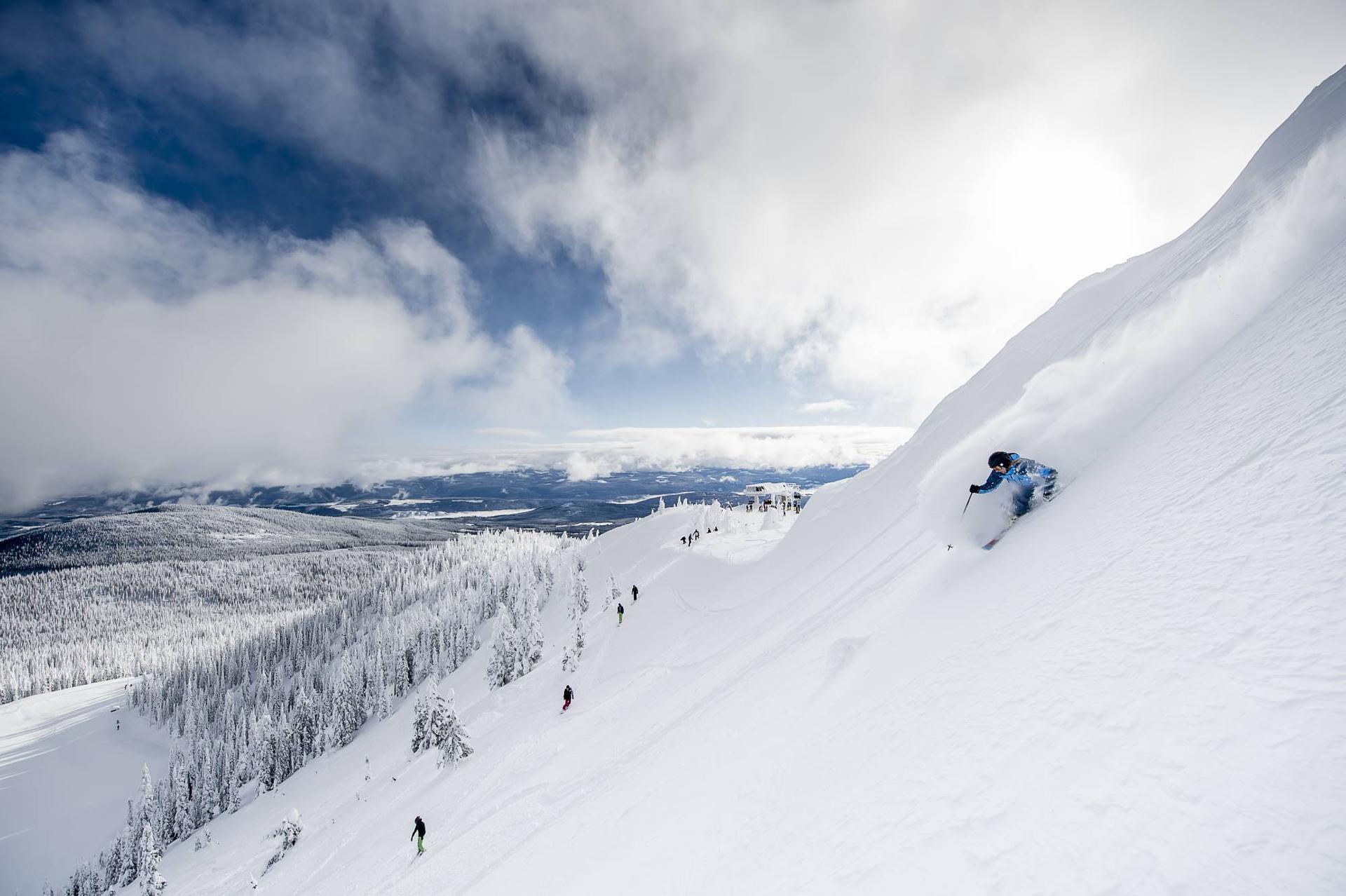 skiing in alberta