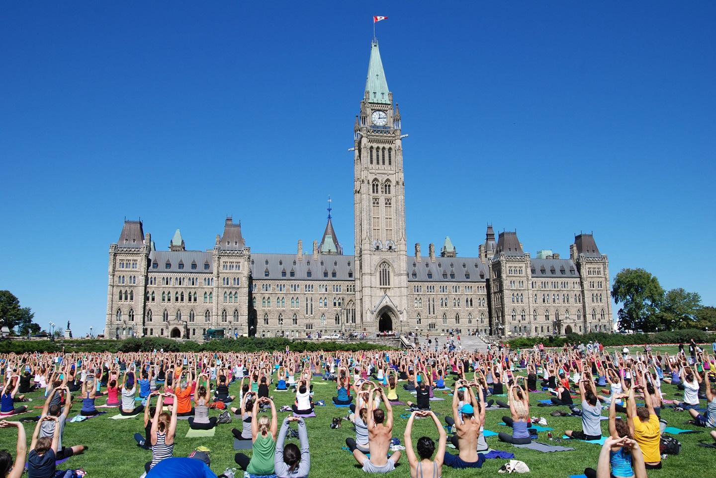 Yoga on Parliament Hill - credit: Ottawa Tourism