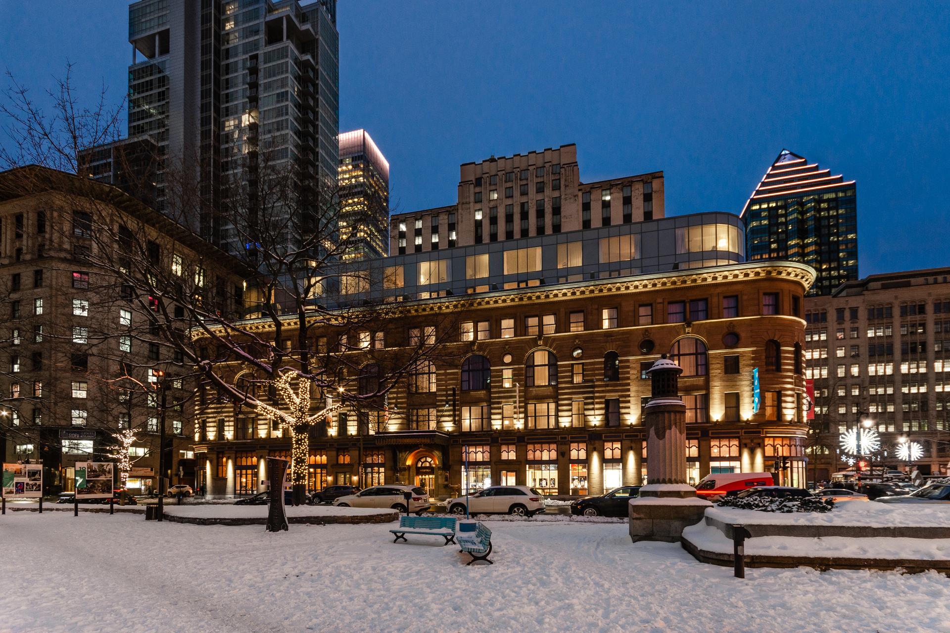 Hôtel Birks Montréal in winter.