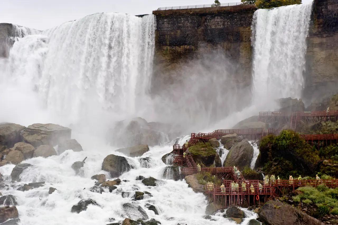Represents the Journey Behind the Falls tour recommendation, giving readers a concrete visual cue for what the experience entails so they can compare ‘adrenaline’, ‘culture’, ‘food’, and ‘views’ across the top-10 list.