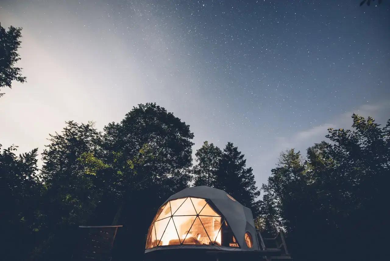 ridgeback-lodge-geodesic-dome-glamping-starry-sky-new-brunswick-canada.jpg