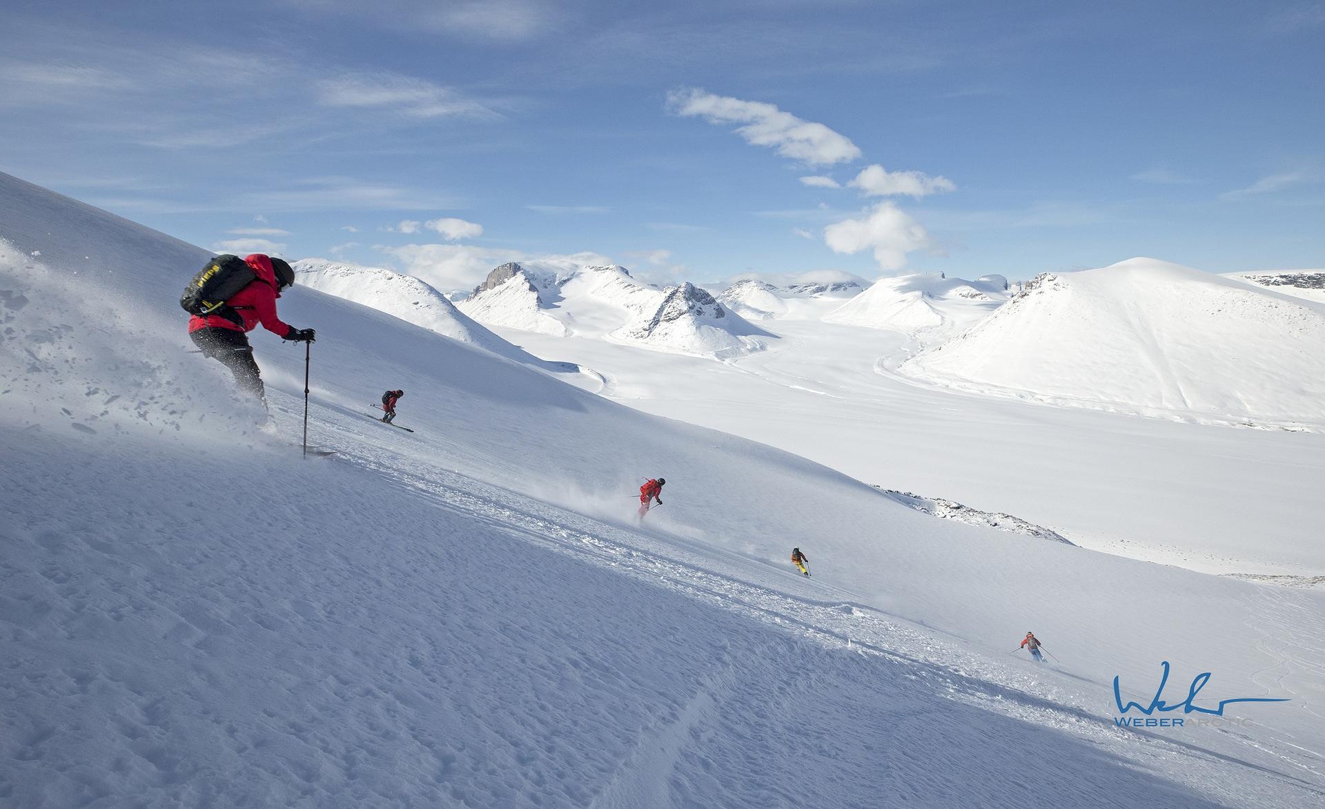 Heli-skiing Nunavut