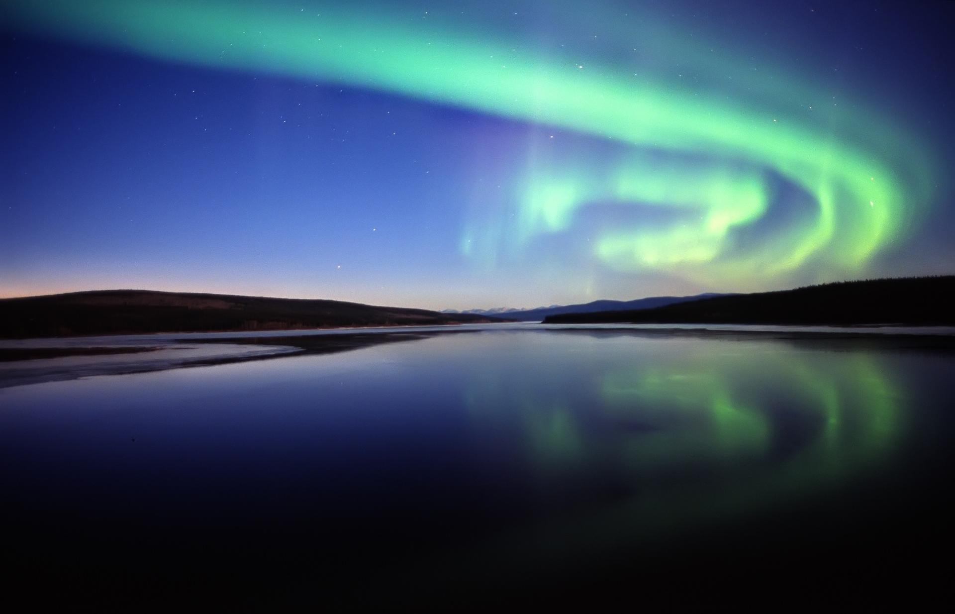 Blue and purple northern lights in Whitehorse, Yukon