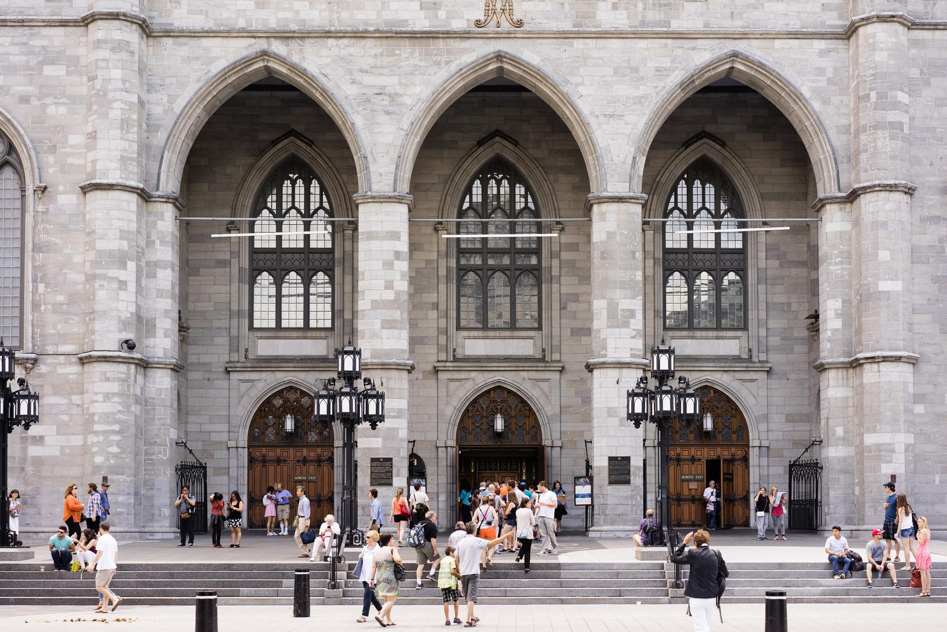 Basilisque Notre-Dame de Montreal 