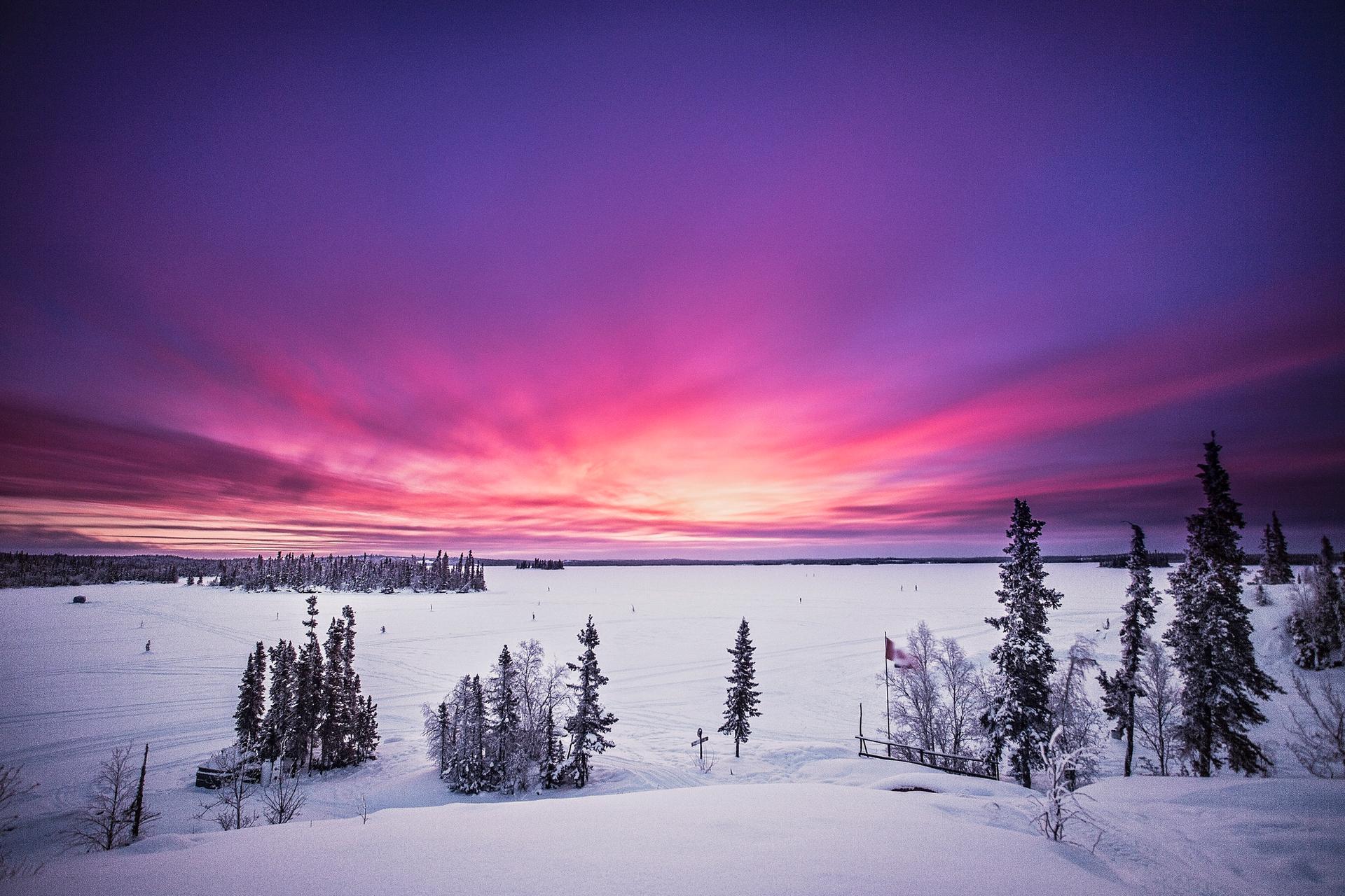The aurora dimming over Blachford Lake