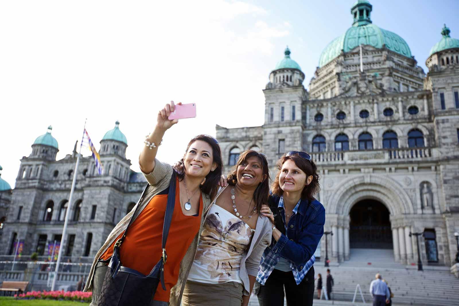 victoria island day tours from vancouver