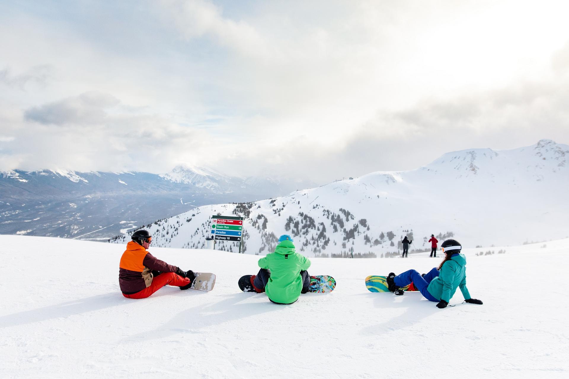 Skiing Marmot Basin Resort, Jasper