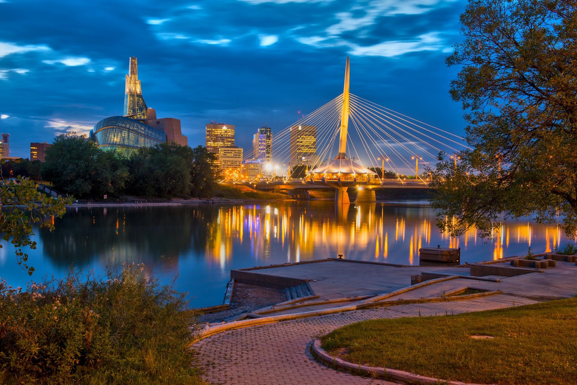 Winnipeg Esplanade and Louis Riel Bridge - credit: Enviro Foto, Courtesy of Travel Manitoba