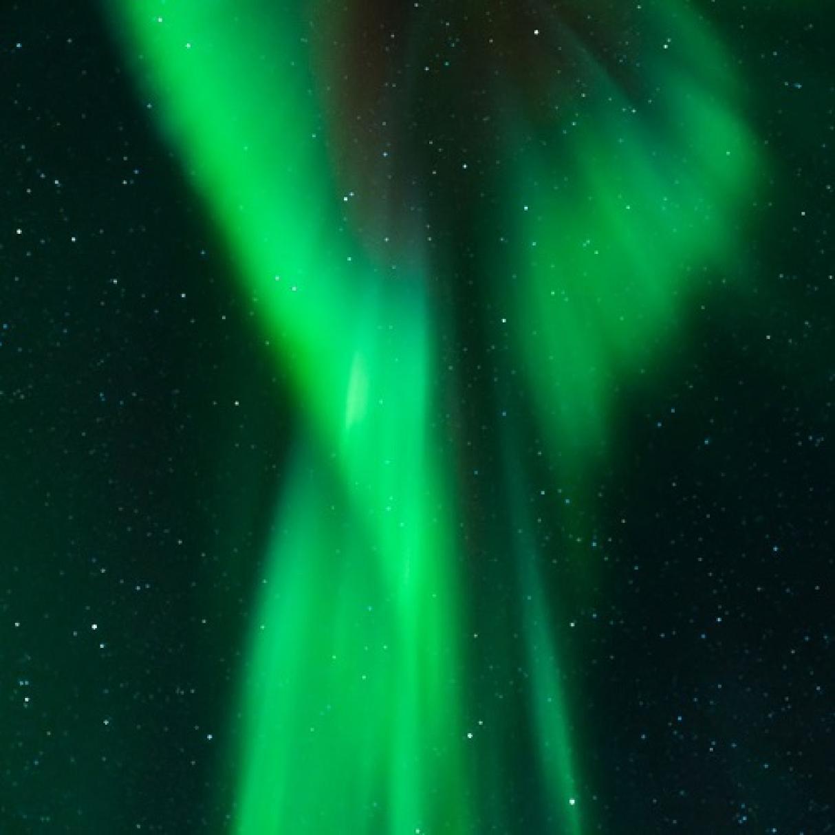 A beam of green northern lights