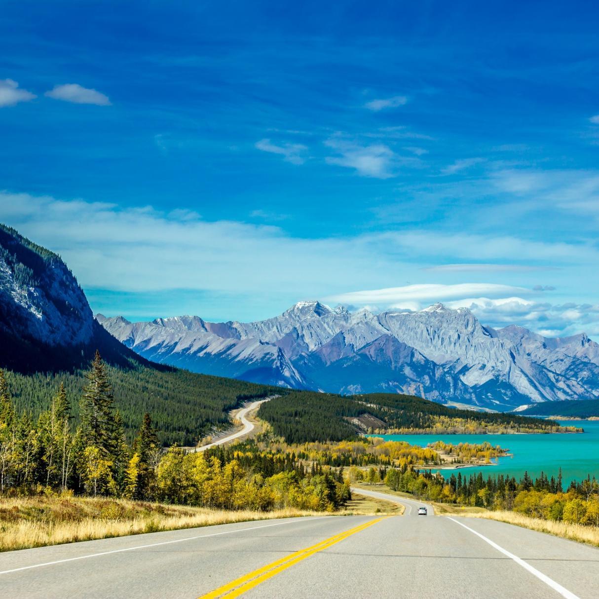 Abraham Lake, Rocky Mountains, Alberta - credit: Lacey Gilmour @laceylannae